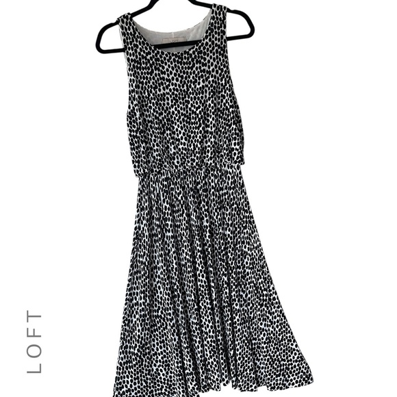 LOFT NWOT SLEEVELESS DRESS BLACK & WHITE GRAPHIC DOT PRINT BLOUSON | SIZE: SMALL - Picture 1 of 9